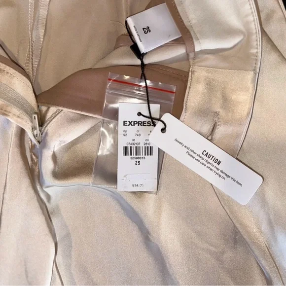 NWT Express Women’s Satin Pants Beige Super High Waisted Wide Leg Trousers Sz 2 - Picture 7 of 14